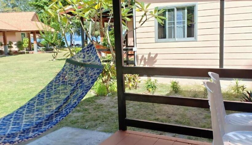 بنغل قياسي مع تراس, Koh Ngai Kaimuk Thong Resort