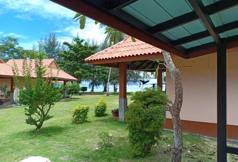 Standard bungalow with terrace, Koh Ngai Kaimuk Thong Resort