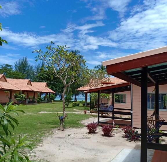 بنغل قياسي مع تراس, Koh Ngai Kaimuk Thong Resort