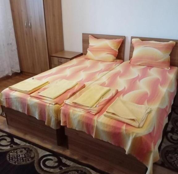 Номер Стандарт с Балконом, къща за гости петрови