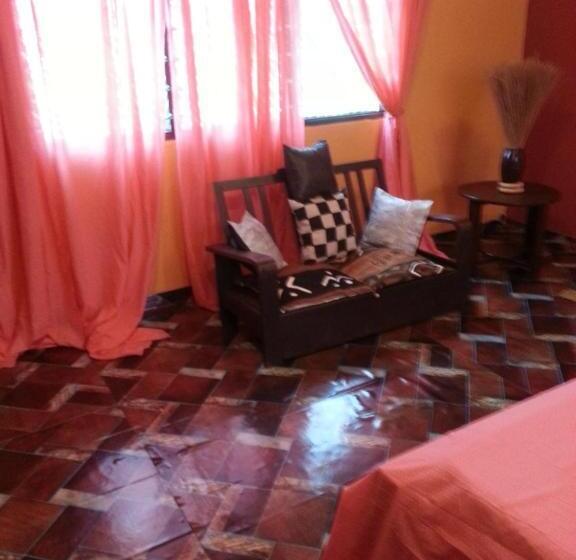 اتاق استاندارد, Golden Lilies