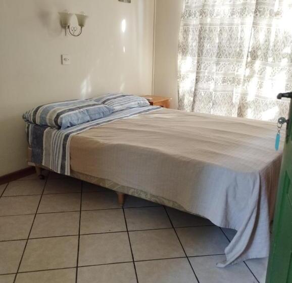 スタンダードルーム, Antony S Garden House