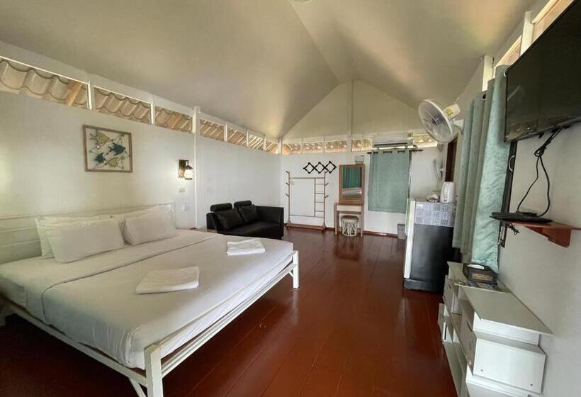Бунгало Deluxe, Holiday Resort   Sha Plus