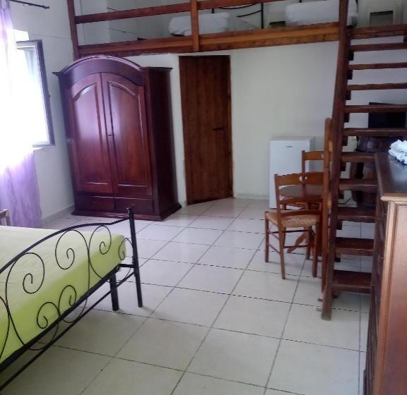 חדר סטנדרט לארבעה, Agriturismo Silitta