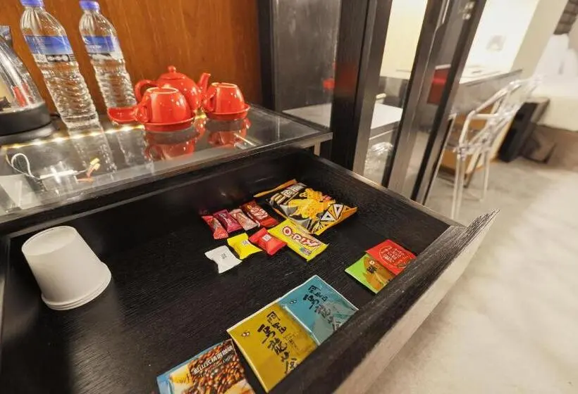 اتاق لوکس سه تخته, 新麗旅店 Newful