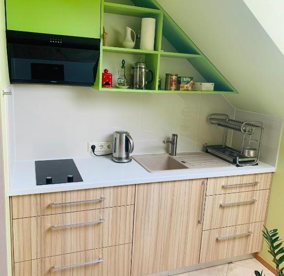 اتاق خانوادگی, Liepas