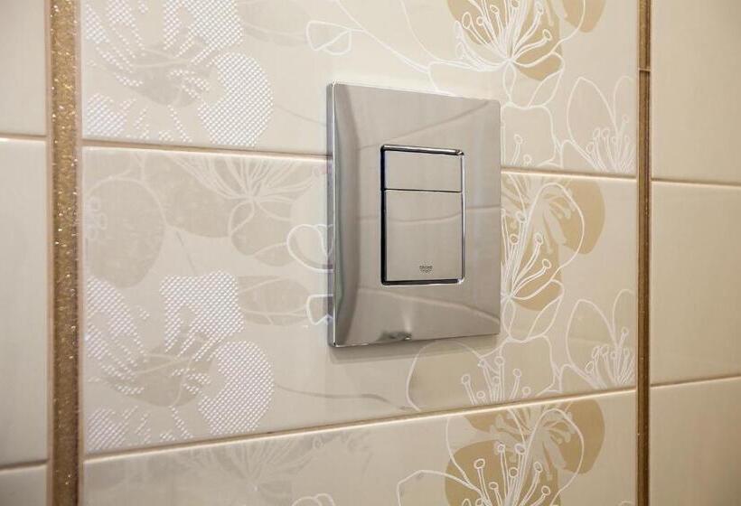 اتاق استاندارد با چشمانداز باغ, Liepas