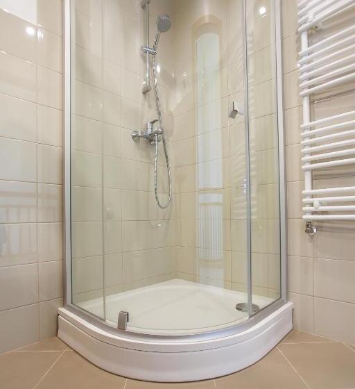 اتاق استاندارد با چشمانداز باغ, Liepas