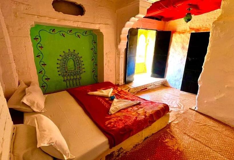 バルコニー付きスタンダードルーム, Lotus Haveli