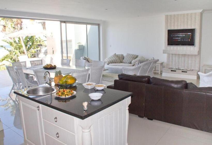 수영장이 있는 3베드룸 빌라, Peacehaven On Sea