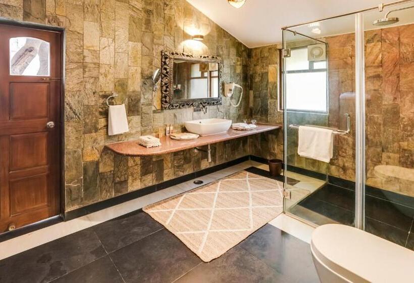 فيلا ديلوكس غرفة نوم, The Tree House Resort