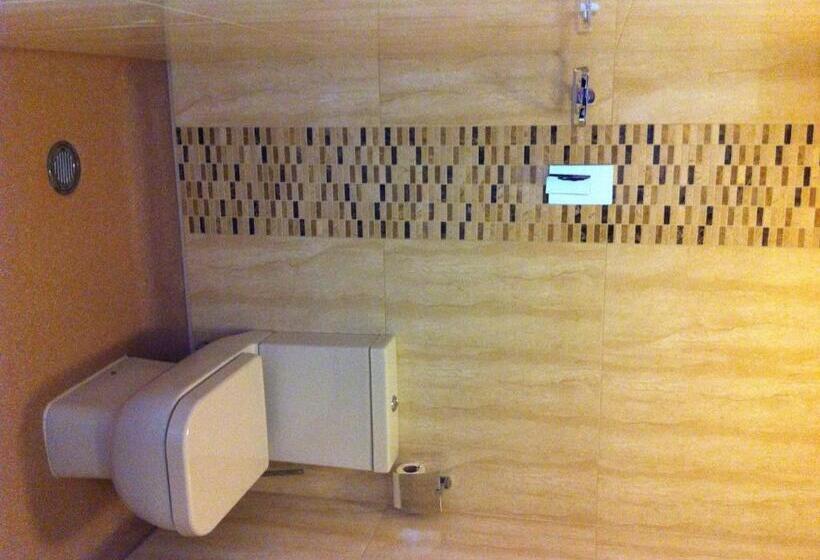 غرفة قياسية, The Lorron