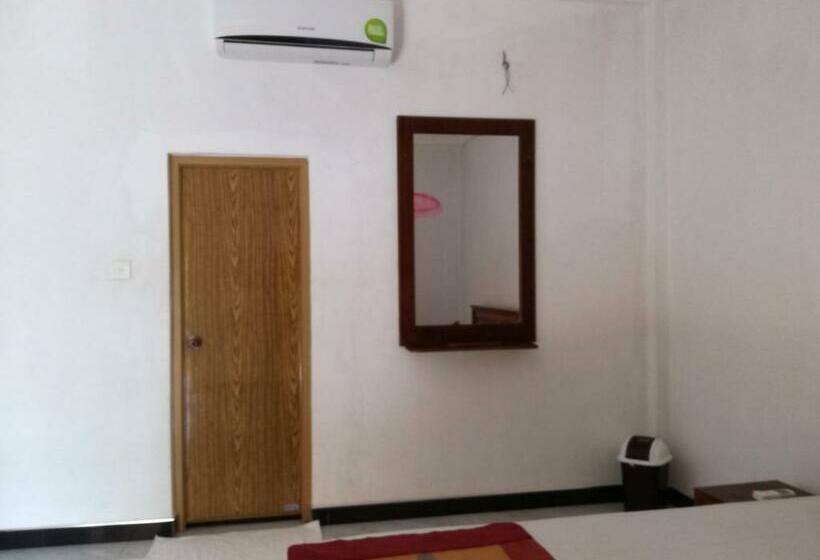 Quarto deluxe, Keth Hala