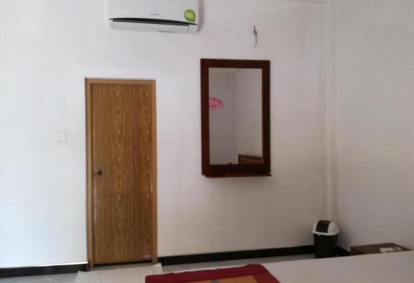 Quarto Triplo Standart, Keth Hala