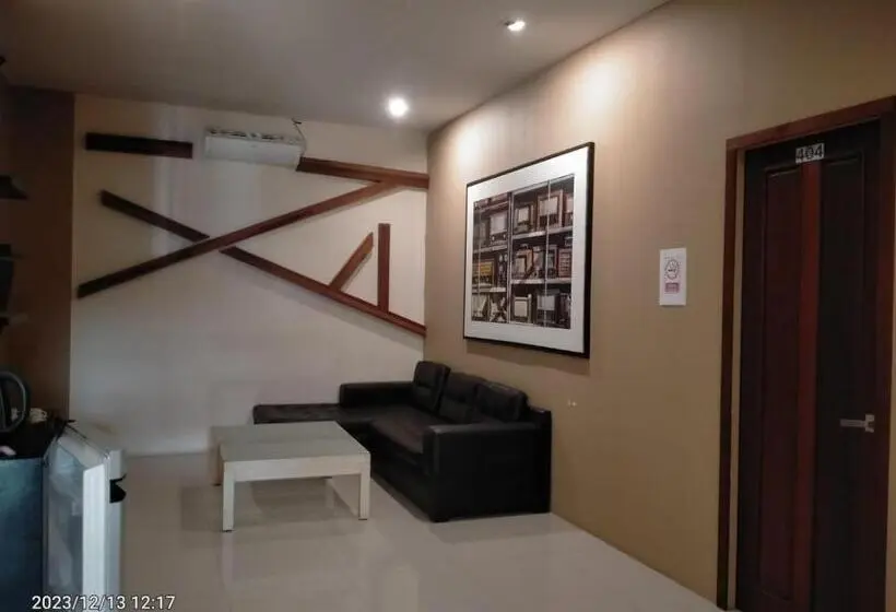 سوییت اجرایی, Aura Residence