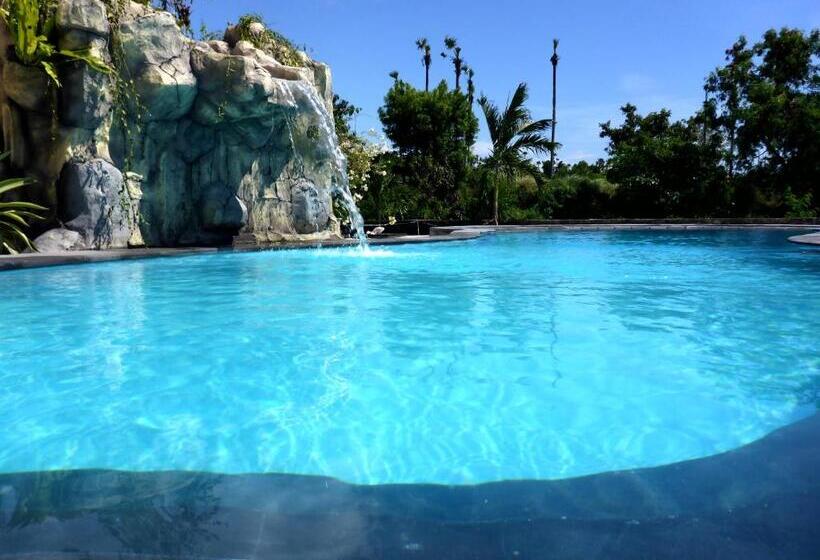 חדר משפחתי נוף לבריכה, Bunga Laut Bungalow