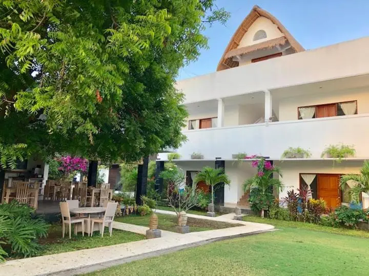 اتاق خانوادگی با چشم‌انداز استخر, Bunga Laut Bungalow