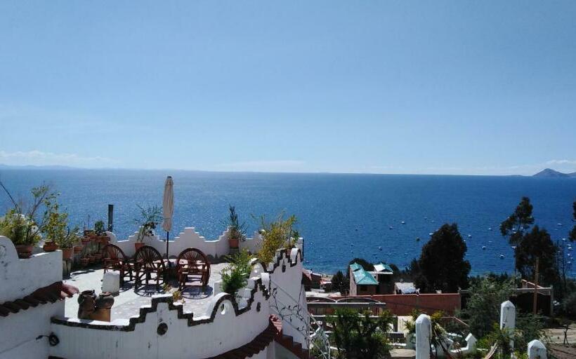 اتاق استاندارد با چشم‌انداز دریاچه, Hostal Piedra Andina