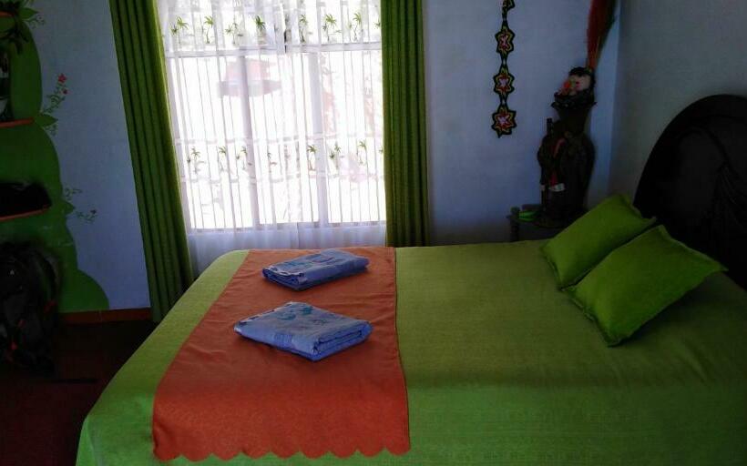 اتاق استاندارد با چشم‌انداز دریاچه, Hostal Piedra Andina