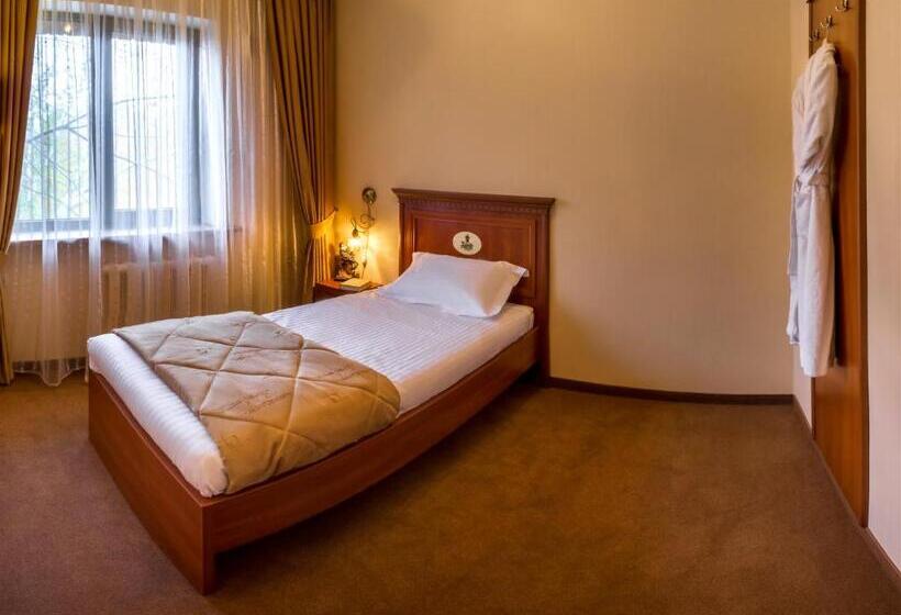 سوییت خانوادگی, Hutor