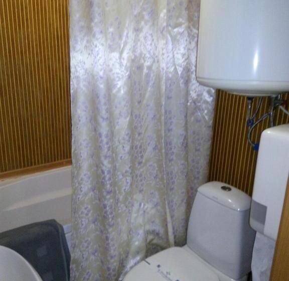 اتاق عادی, Hutor