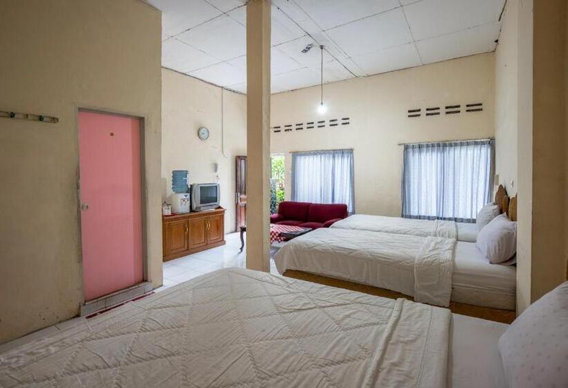 Семейный Номер, Jogja Bukittinggi