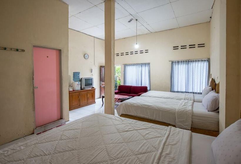 Семейный Номер, Jogja Bukittinggi