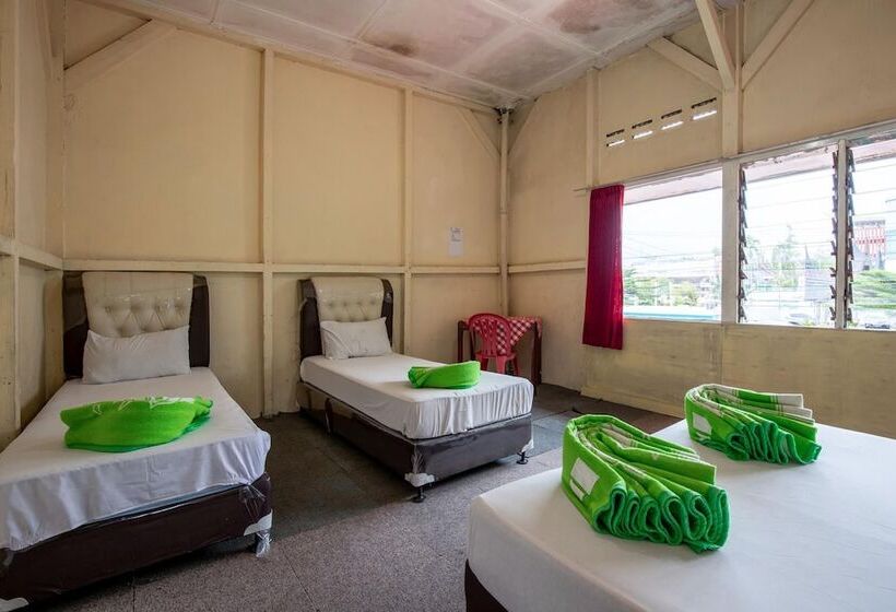 Семейный Номер, Jogja Bukittinggi