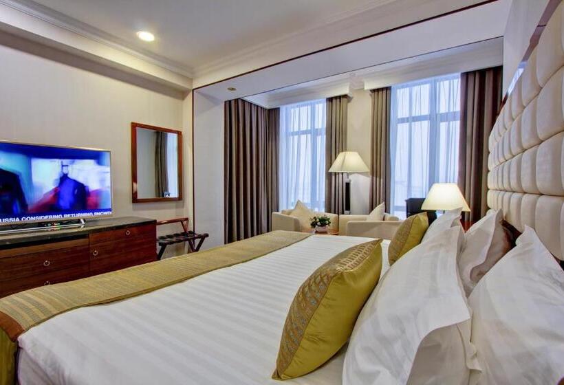 اتاق استاندارد با بالکن, Lulu