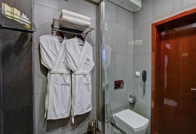 اتاق استاندارد, Lulu