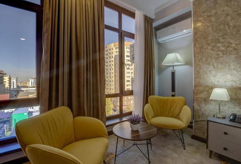 اتاق استاندارد, Lulu