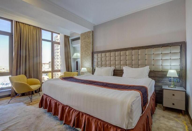 اتاق استاندارد, Lulu