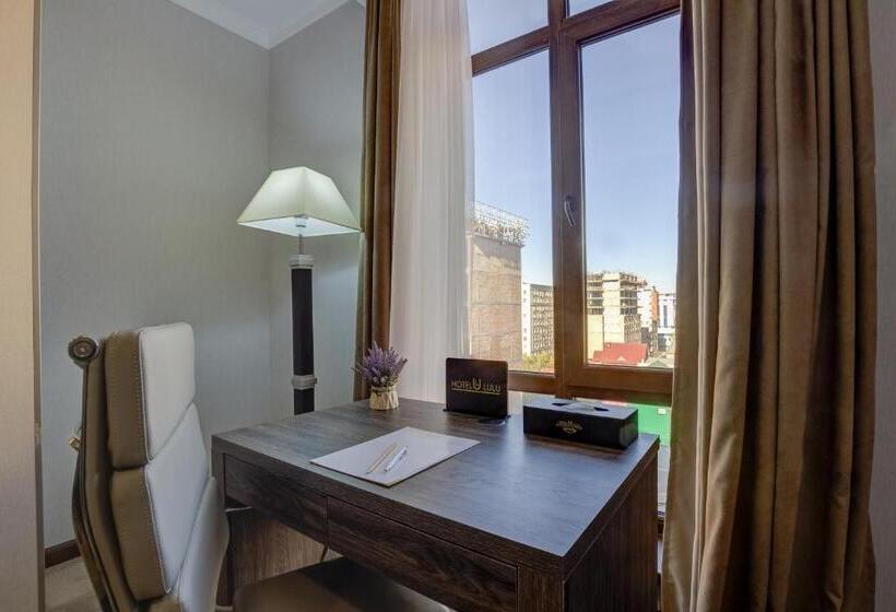 اتاق لوکس یک تخته, Lulu