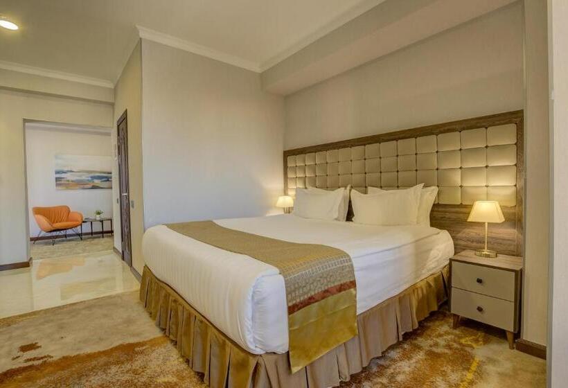 اتاق لوکس یک تخته, Lulu