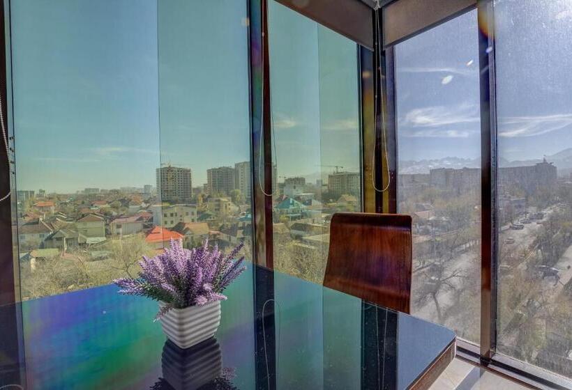 اتاق لوکس یک تخته, Lulu