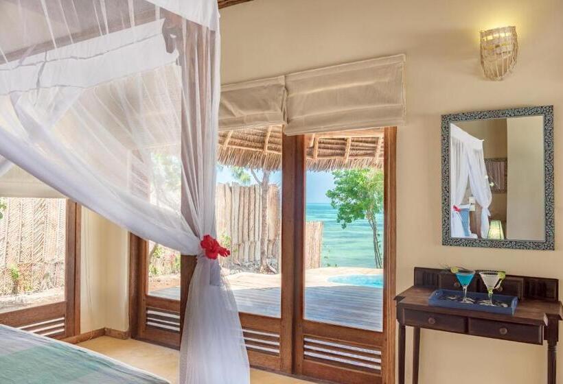 Полулюкс с Бассейном, Marafiki Bungalows