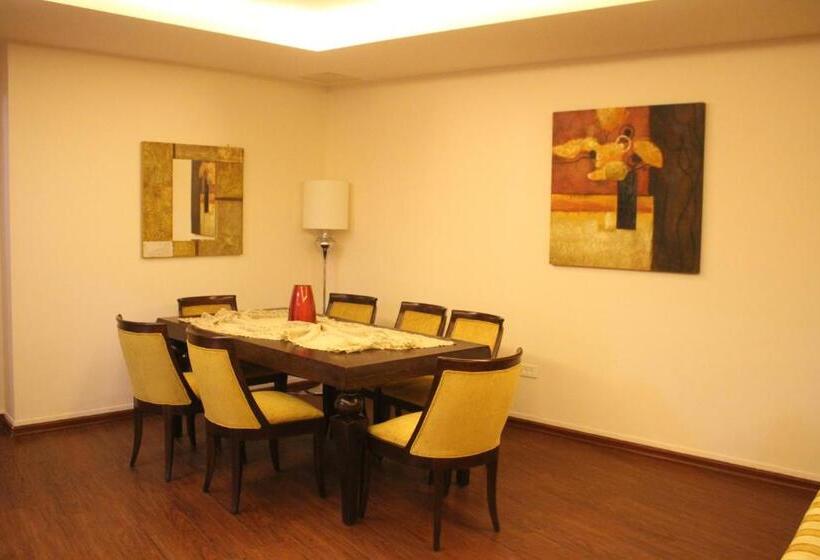 مجموعه ویستا شهر, Saleem Afandi