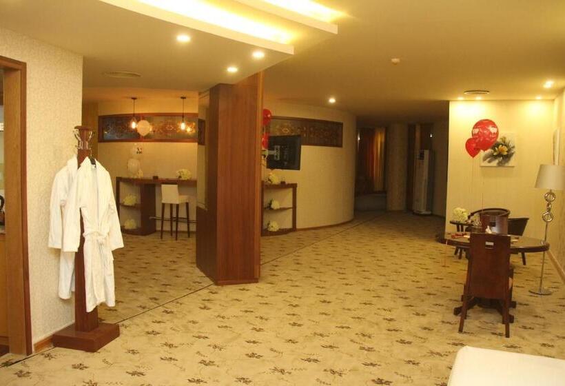 سوییت, Saleem Afandi