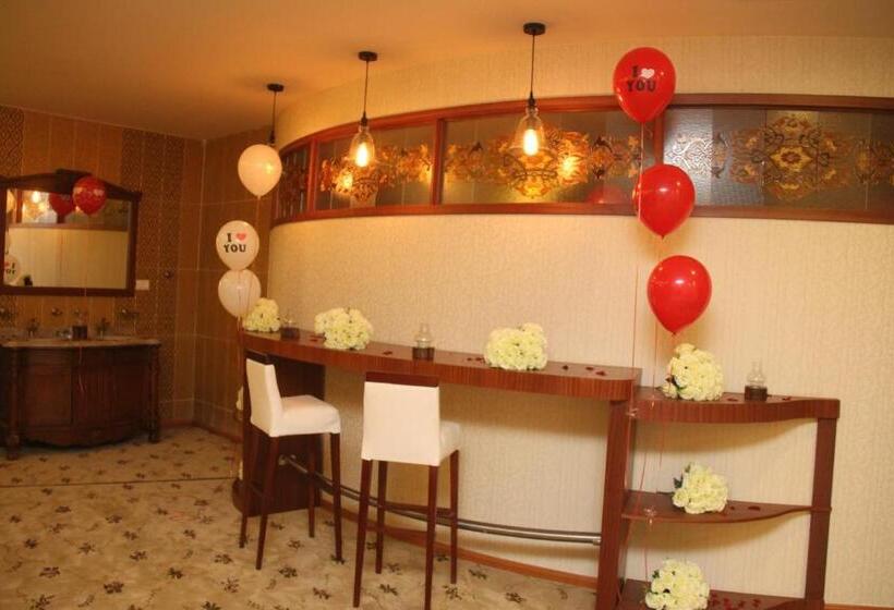 سوییت, Saleem Afandi