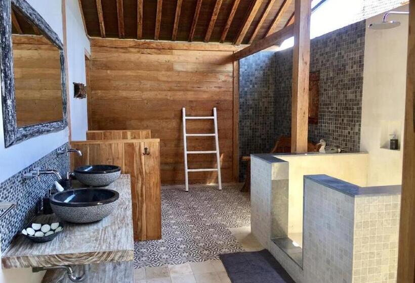 غرفة عائلية مطلّة علي الجبل, Sun Suko Boutique Resort