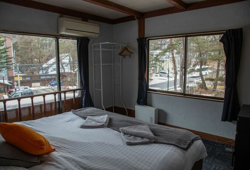 バス共有のスタンダードルーム, Powder Temple