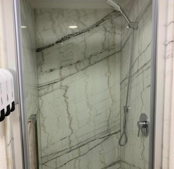 エコノミールーム, Powder Temple