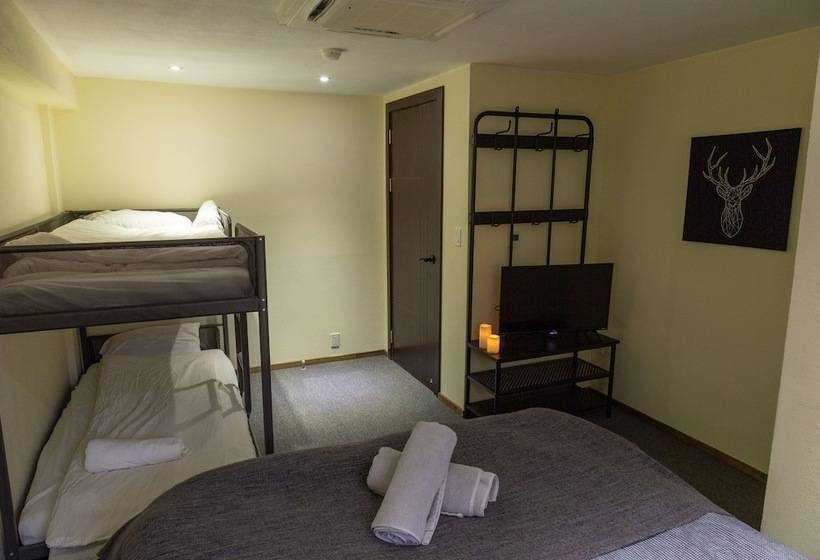 エコノミー4人部屋, Powder Temple