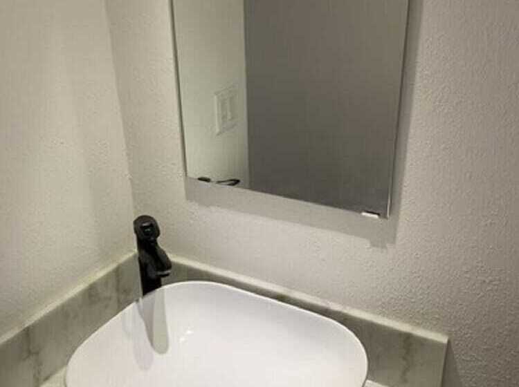 エコノミールーム, Powder Temple