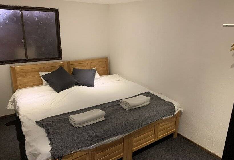 エコノミールーム, Powder Temple