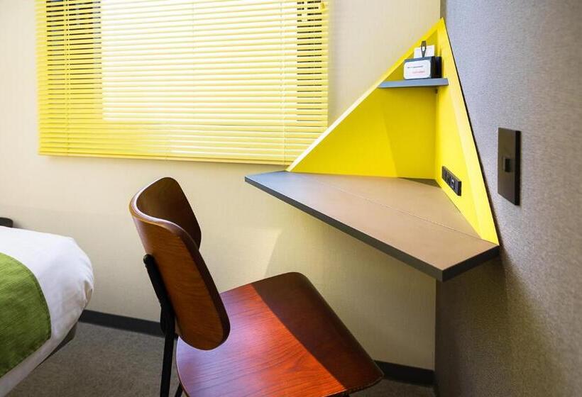 Quarto standart individual, Sai