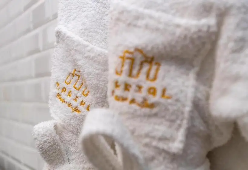 اتاق لوکس با بالکن, Marxal Resort & Spa