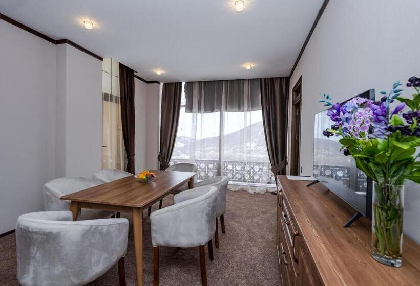 سوییت اجرایی, Marxal Resort & Spa