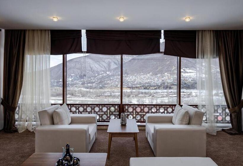 سوییت اجرایی, Marxal Resort & Spa