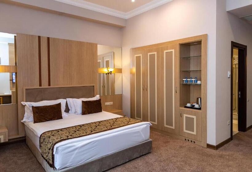 اتاق استاندارد سه نفره, Marxal Resort & Spa